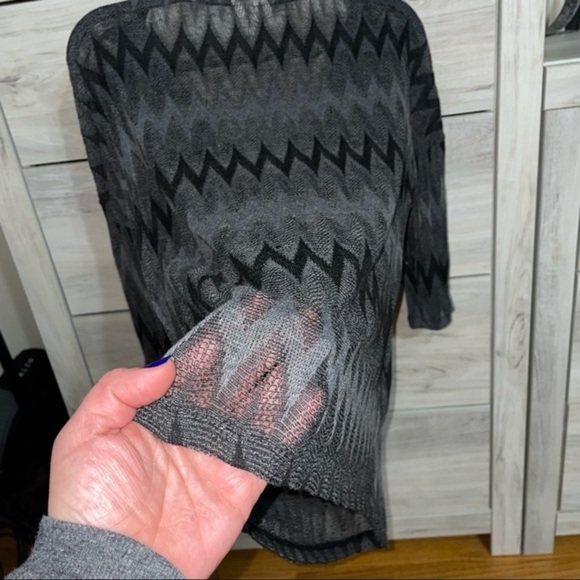 Dana Butchman-Sleek see-through sweater! - Picture 3 of 8